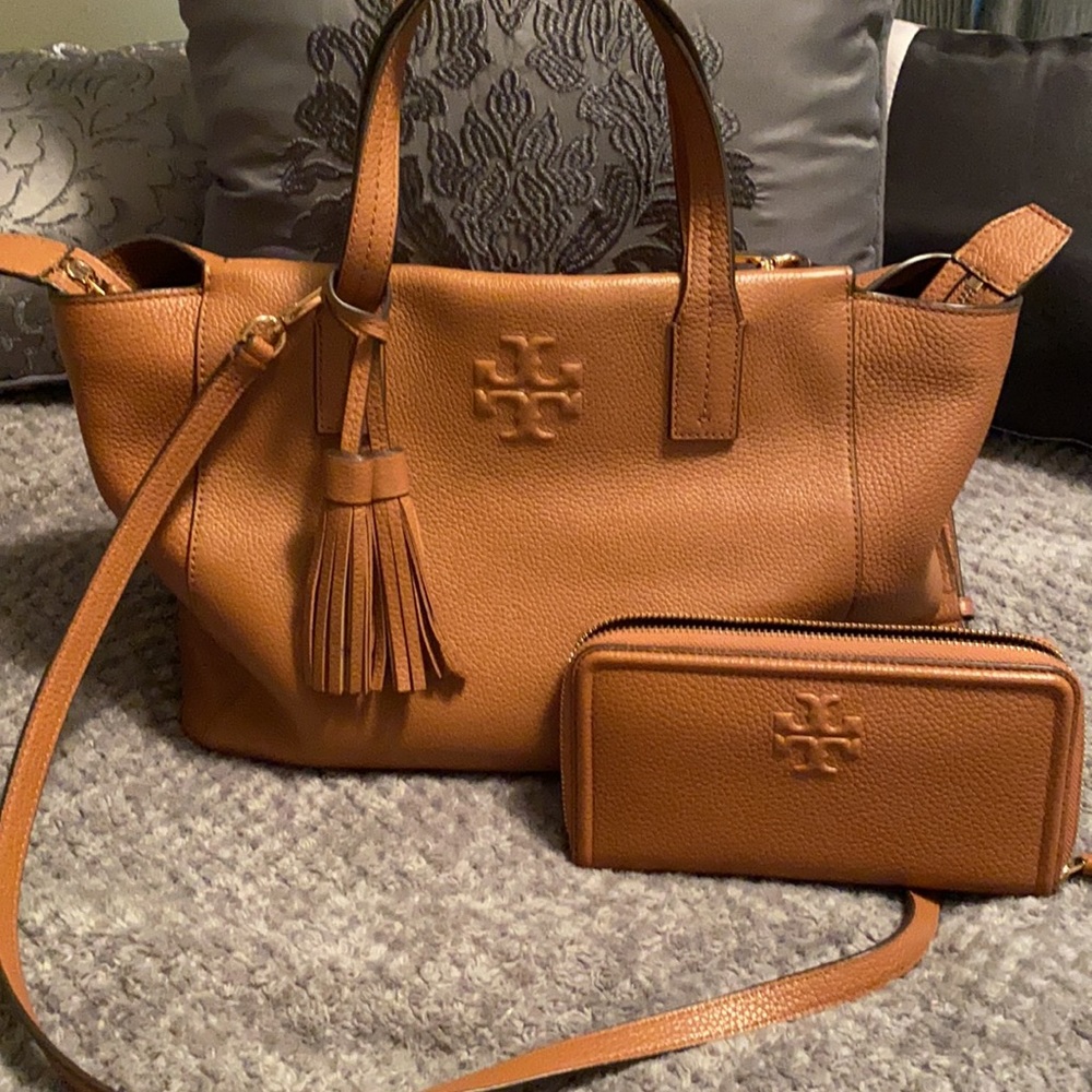 Tory Burch Thea Slouchy Satchel bag and matching wallet.